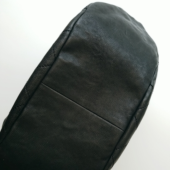 ❗SOLD❗EUC CHANEL black caviar hobo handbag - Picture 4 of 13